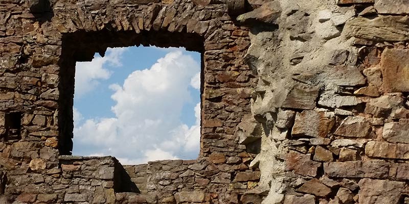 Burg und Fenster